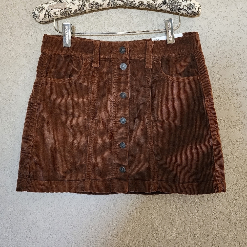American Eagle Outfitters A- Line Super High Rise Corduroy Skirt Size 4 NEW